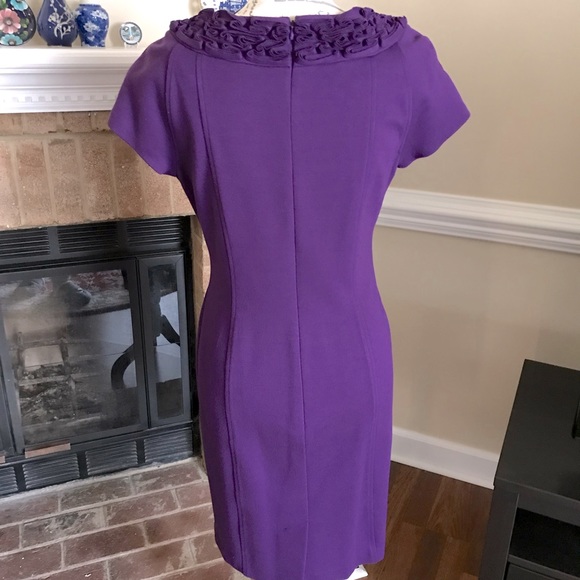 JONES NEW YORK  PURPLE RUFFLED NECKLINE DRESS Size 8 ( Medium) - Picture 4 of 14